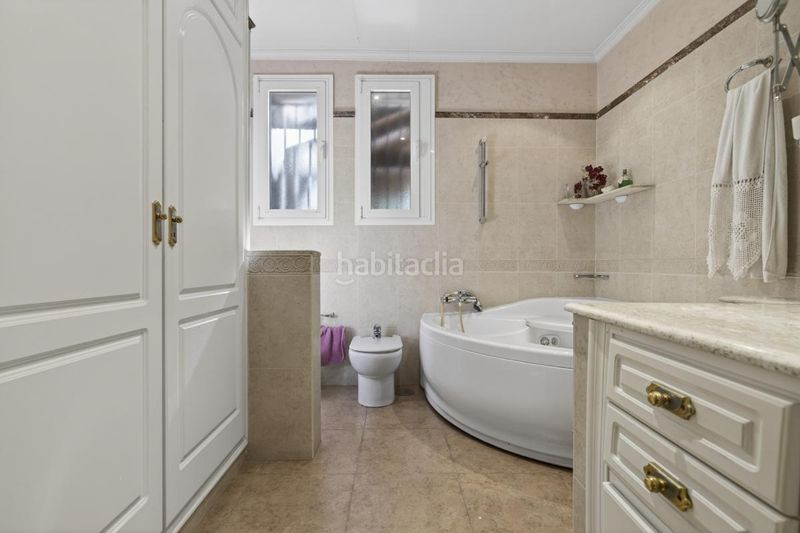 Foto e4df7192-7f09-41d5-97aa-bce950c6efa9. Casa amb calefacció aparcament piscina a Santa Clara Sevilla