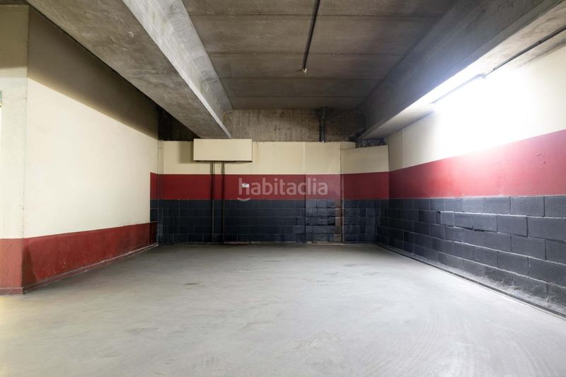Foto 3f0dde0d-5e0a-4982-91f7-032f86690c14. Pis amb calefacció aparcament a Los Remedios Sevilla