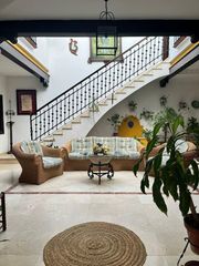 Casa adossada a C. Azofaifo