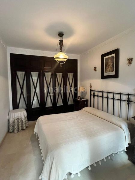 Foto 5f03d0de-f643-44a3-9d4e-f459ec25a6f7. Casa adossada amb calefacció a Écija