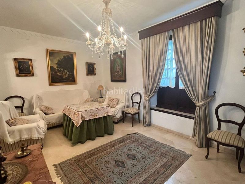 Foto a68363fb-20a9-4a25-9ef1-47e2aa406613. Casa adossada amb calefacció a Écija