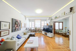 Etagenwohnung  Pl. del conde del valle de súchil