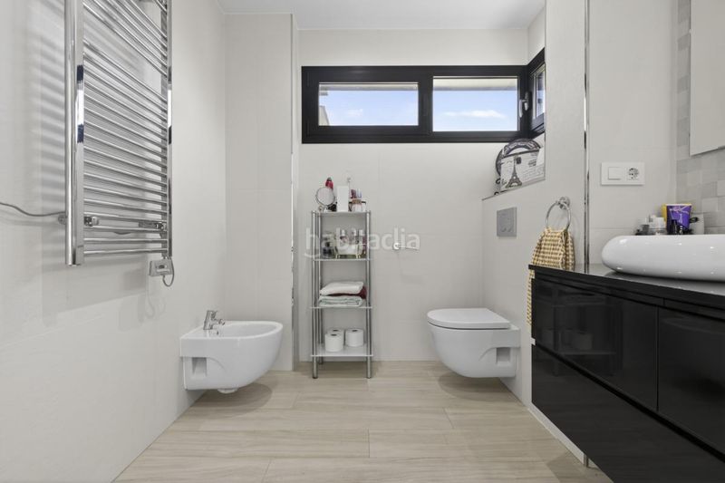 Foto 0a378ec2-44cf-41c7-9af6-1e816d4c5903. Casa en calle don alonso quijano 18 en Zona Universitaria Bormujos