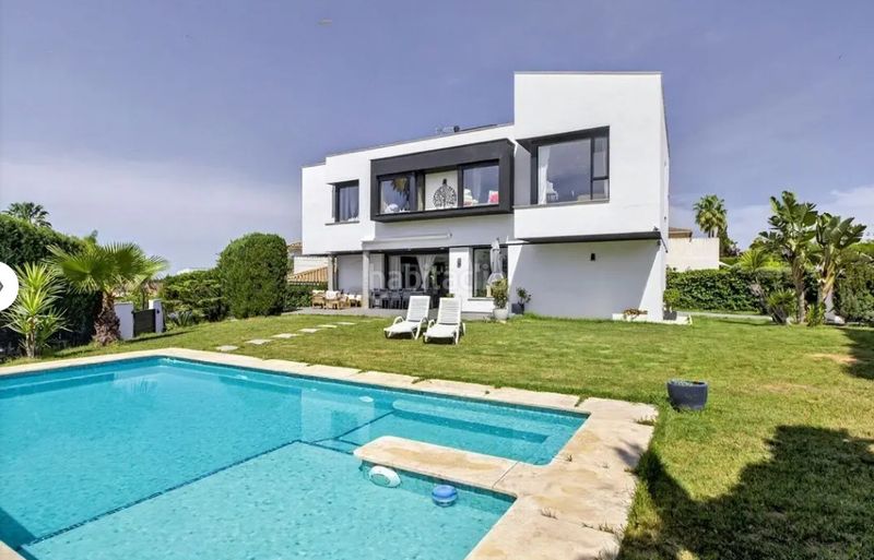 Foto 2ccd8040-162c-4e6b-8dd3-81e26057d5e7. Casa en calle don alonso quijano 18 en Zona Universitaria Bormujos