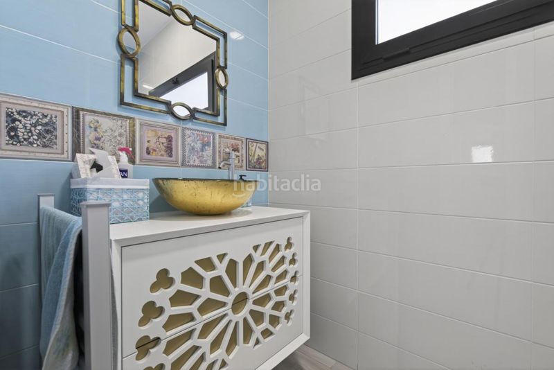 Foto 6e8ab9bf-8858-4ad2-8507-df5017bb3a40. Casa en calle don alonso quijano 18 en Zona Universitaria Bormujos