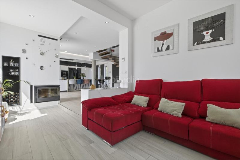 Foto 9af685f2-da3f-45b2-abe2-d77341045fea. Casa en calle don alonso quijano 18 en Zona Universitaria Bormujos