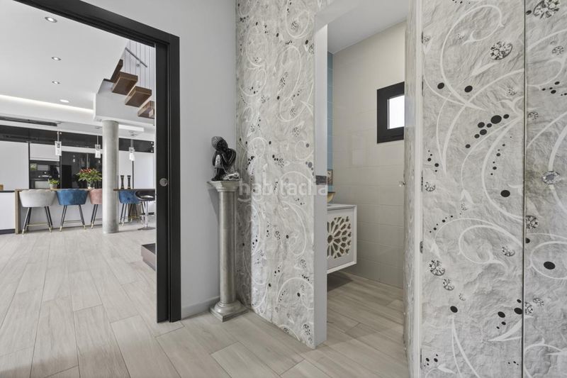 Foto debbbafb-61d7-4727-9d51-13ae9a27563e. Casa en calle don alonso quijano 18 en Zona Universitaria Bormujos