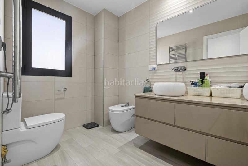 Foto e8e4fdb7-da52-4ff8-aefe-bd8ba374ec4c. Casa en calle don alonso quijano 18 en Zona Universitaria Bormujos