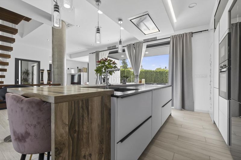 Foto eafdeda4-16fd-454b-be4f-cbca25be9cee. Casa en calle don alonso quijano 18 en Zona Universitaria Bormujos