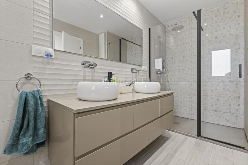 Foto ed80099d-4a00-44a0-9a64-be65a9dad6f5. Casa en calle don alonso quijano 18 en Zona Universitaria Bormujos