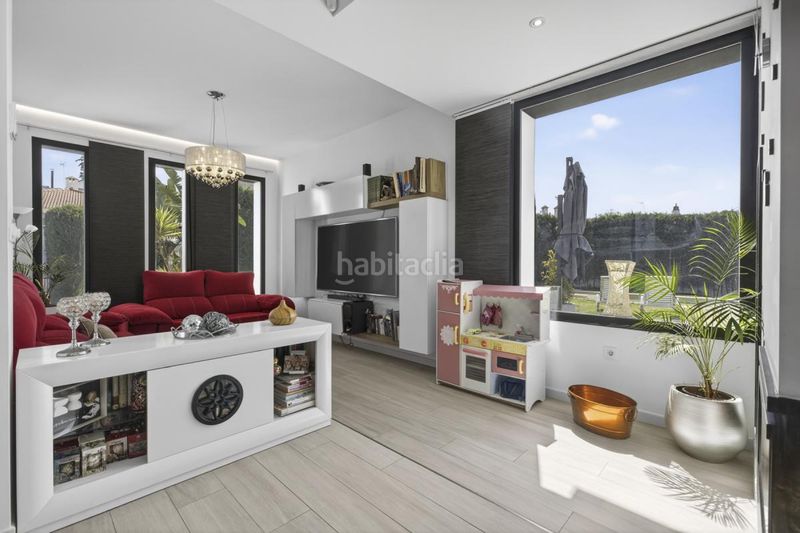 Foto fd834b0e-ab7a-4cef-a53a-c238e2511909. Casa en calle don alonso quijano 18 en Zona Universitaria Bormujos