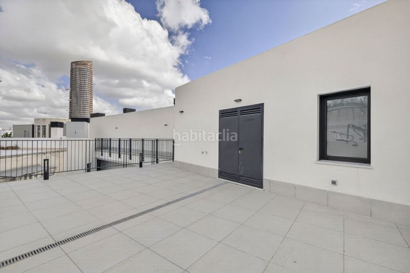Foto d3b0c7c5-575d-4973-9e2e-257eac2cad2b. Pis amb calefacció piscina a Triana Casco Antiguo Sevilla