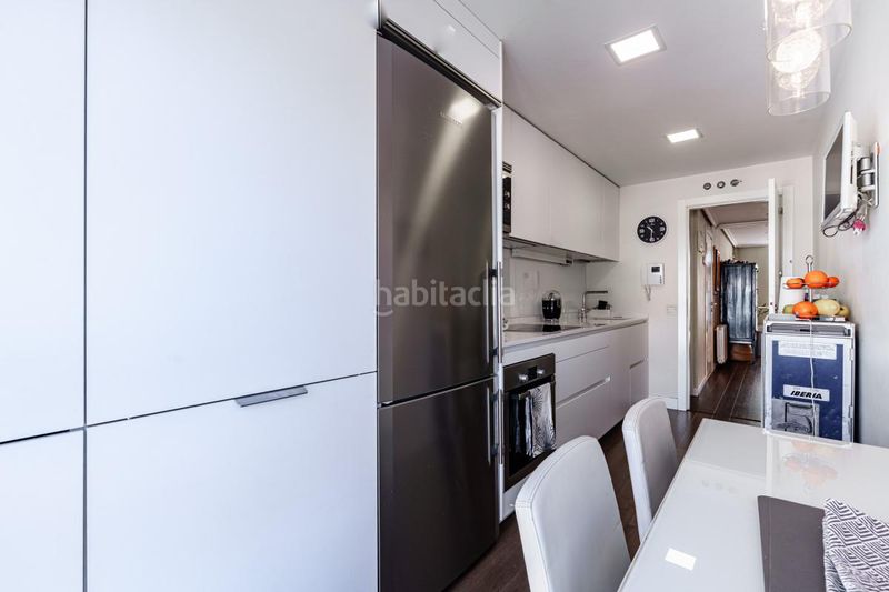 Foto 01fddaee-d9ea-4326-8517-60f903cb0bb7. Pis amb calefacció aparcament piscina a Corralejos-Campo de las Naciones Madrid