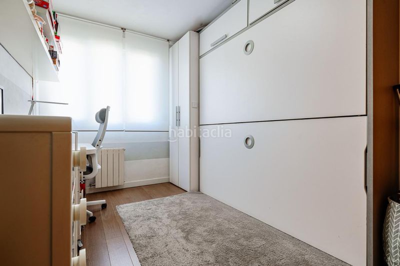 Foto 3915e615-d2d4-4218-a48b-ef976d10e27b. Pis amb calefacció aparcament piscina a Corralejos-Campo de las Naciones Madrid