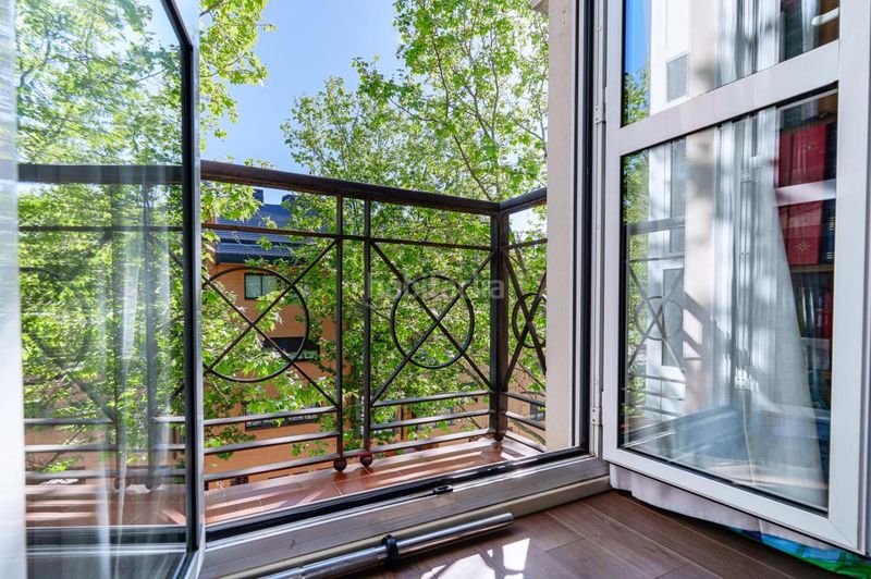 Foto 45a8676c-f771-42b5-b1a0-9cb18f8d48ed. Pis amb calefacció aparcament piscina a Corralejos-Campo de las Naciones Madrid