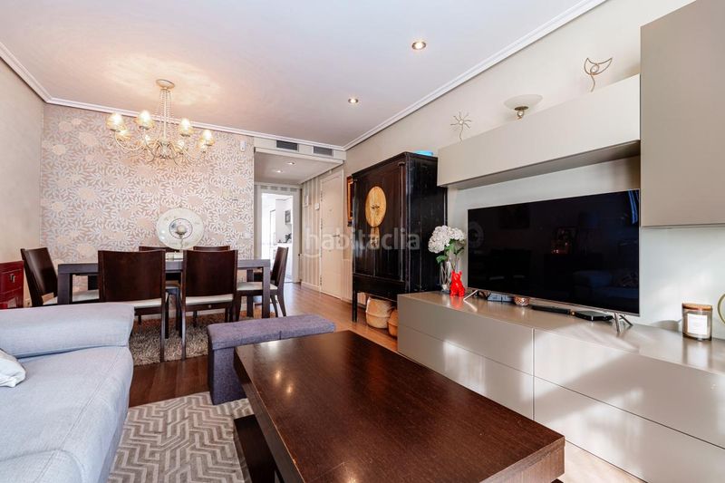 Foto 9091b6dd-805d-4fbb-a7a4-d88c20fa355a. Pis amb calefacció aparcament piscina a Corralejos-Campo de las Naciones Madrid