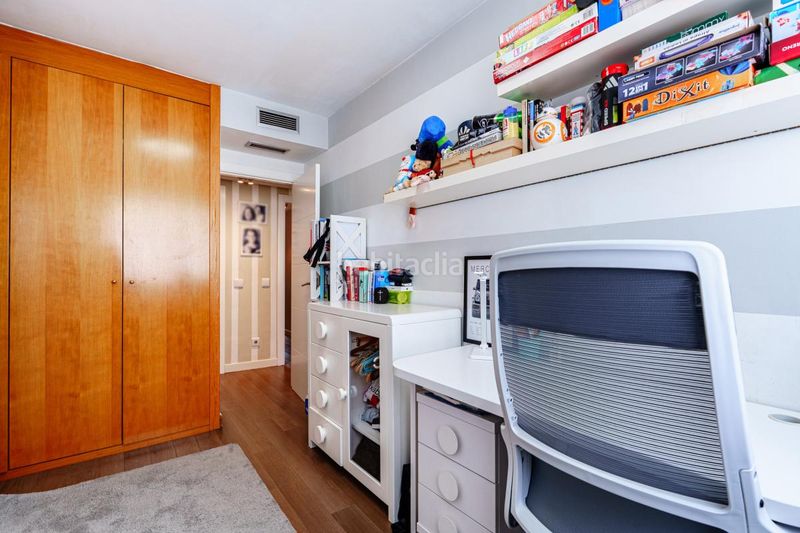 Foto bfd9d480-1952-407e-9ee6-34cafb6ec1a9. Pis amb calefacció aparcament piscina a Corralejos-Campo de las Naciones Madrid