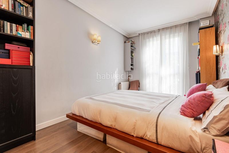 Foto fa2456fb-ab00-4ba9-8a9d-d26ea3e080c3. Pis amb calefacció aparcament piscina a Corralejos-Campo de las Naciones Madrid