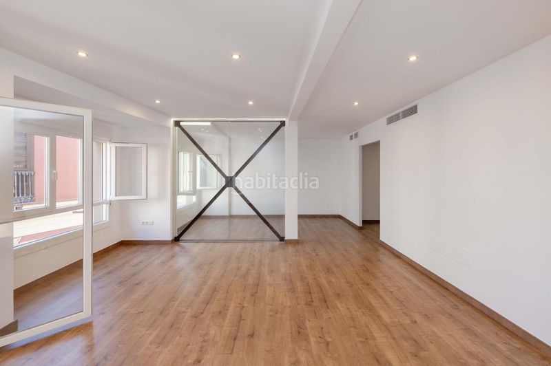 Foto 0fcdf35d-854a-48da-9938-ca33082211a4. Pis amb calefacció a Centro Histórico Málaga