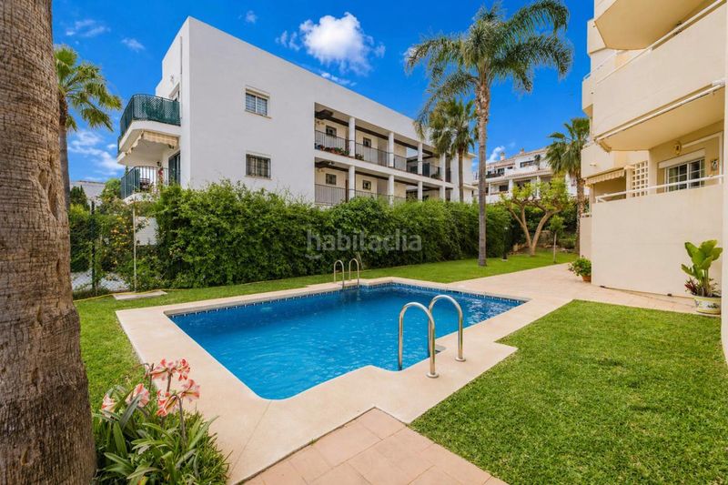 Foto 1e60e159-40d8-4d79-9d6c-7413f601d81f. Àtic amb calefacció aparcament piscina a Montemar Torremolinos
