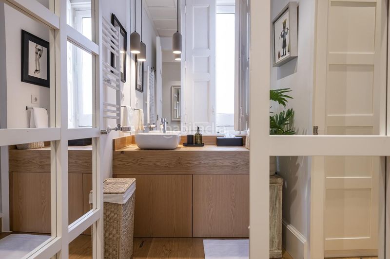 Foto 84ba5e92-3ba4-4e1b-be6e-d1b754cd41b1. Pis amb calefacció a Justicia-Chueca Madrid