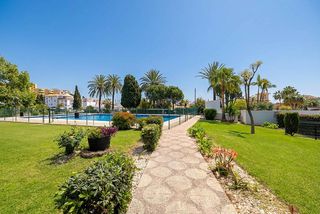 Ground floor  Av. antonio machado