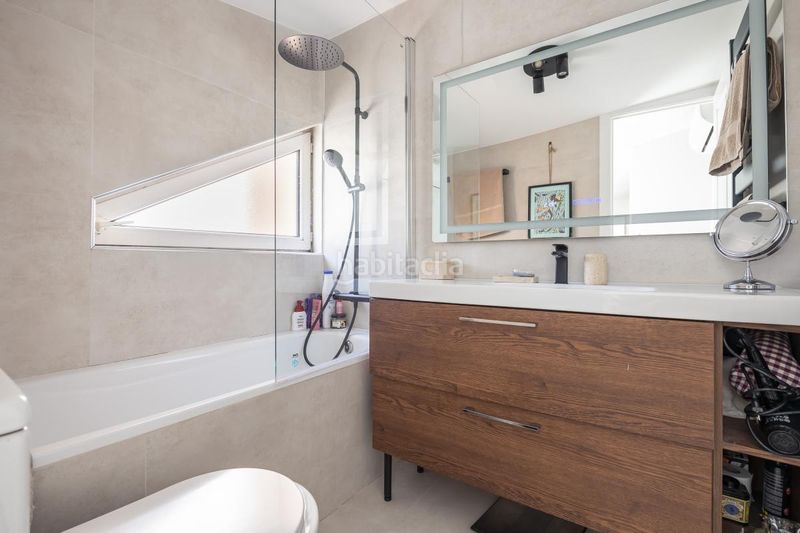 Foto 9a4be78e-2a10-48f8-ae35-f6da107ae2e1. Àtic amb calefacció a Trafalgar Madrid