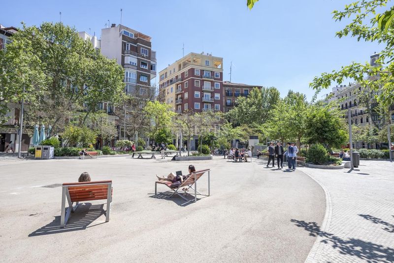 Foto f30360bf-8c04-4d80-b184-b3b4dd31045a. Àtic amb calefacció a Trafalgar Madrid