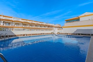 Casa pareada  C. azucenas