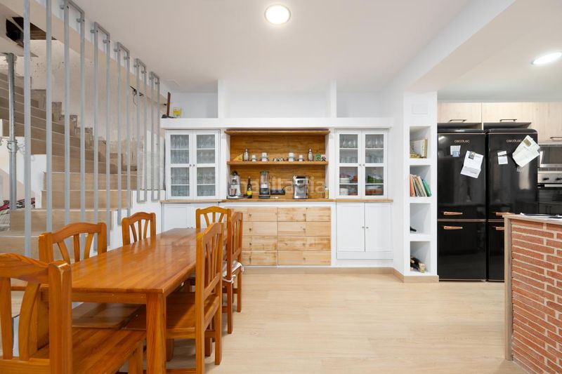 Foto 595c0de8-1643-4703-a56d-b80354fdd1e8. Casa adossada amb calefacció a Centro Mutxamel