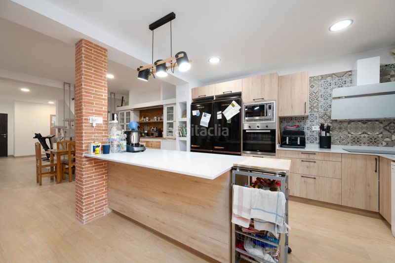 Foto fe0a71e3-03c2-459a-8beb-5aaf6e700220. Casa adossada amb calefacció a Centro Mutxamel