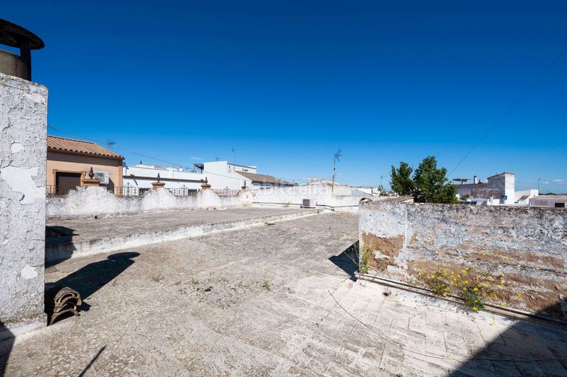Foto de054b3c-bd14-4c7f-b1c2-acc71dd4fa07. Doppelhaus mit heizung parking in Villanueva del Ariscal