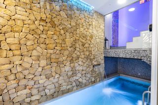 Zweistöckige Wohnung  Carrer daoiz