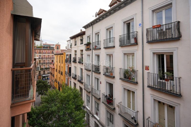 Foto 49a644fc-2b07-4fc0-84e8-81545e11d1a9. Dúplex amb calefacció aparcament a Embajadores-Lavapiés Madrid