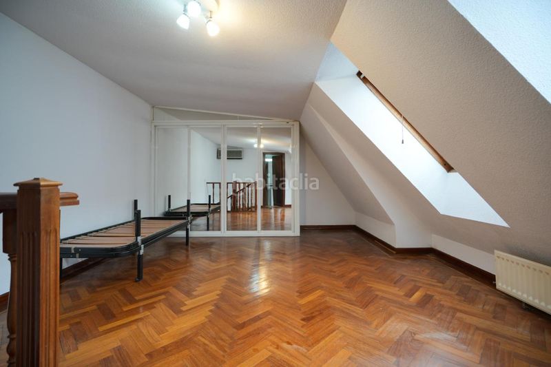 Foto 4faeee21-3bd8-49bf-8cf4-cb0d2afe2d8a. Dúplex amb calefacció aparcament a Embajadores-Lavapiés Madrid