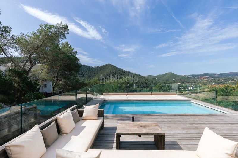 Foto 65b3a749-cd48-4ce1-aab0-65f67f41e6e8. Casa amb calefacció aparcament piscina a Santa Eulària des riu Santa Eulària