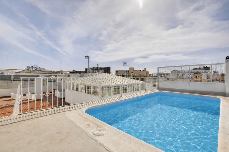 Foto 6a6141c9-e049-45c9-a540-e035319a4e9c. Dúplex amb calefacció piscina a San Bartolomé Sevilla