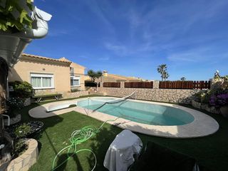 Haus  Carrer llevant