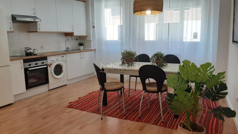 Foto cb593584-d9fd-43c0-96c8-5b416c989e26. Dúplex amb calefacció a Valdeacederas Madrid