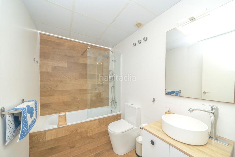 Foto c4c4cea9-17cf-4de4-b31c-bf556505dfad. Edifici a Gran Playa Santa Pola