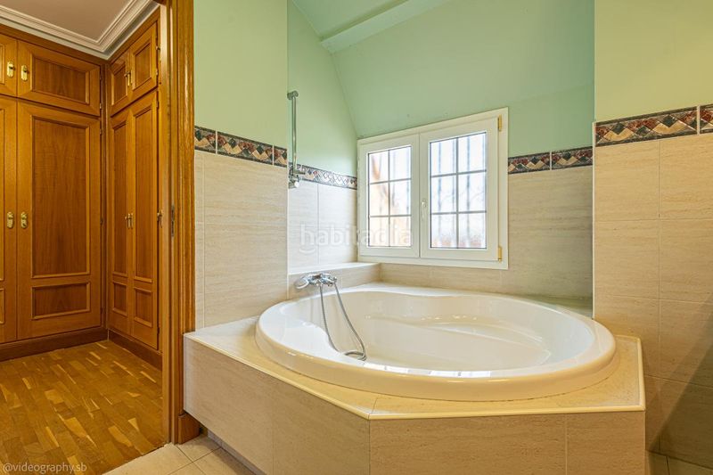 Foto b80b631c-91f2-4bdb-b0cc-855e1006145a. Casa amb calefacció aparcament piscina a Parque Coimbra Móstoles