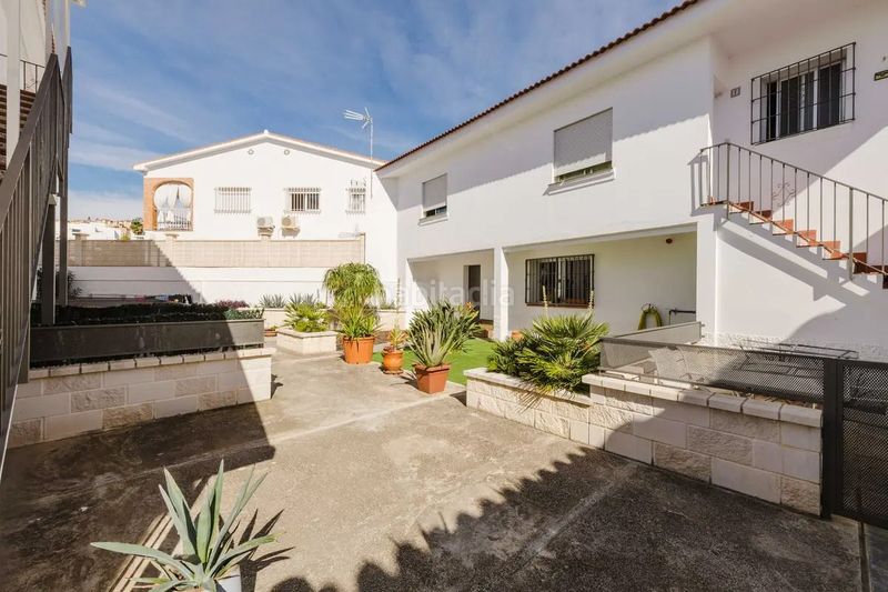 Foto 437872a6-82bd-48b0-919b-3897fd2e33c7. Casa adossada amb calefacció aparcament a Cerrado de Calderón - Hacienda Paredes Málaga