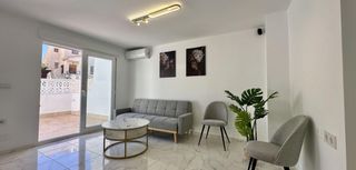 Casa adossada a Av. de Torrevieja