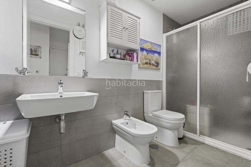 Foto c2d30095-38de-4fe5-bf38-943fb4265429. Pis amb calefacció aparcament piscina a Sta. Aurelia - Cantábrico - Atlàntico - La Romería Sevilla
