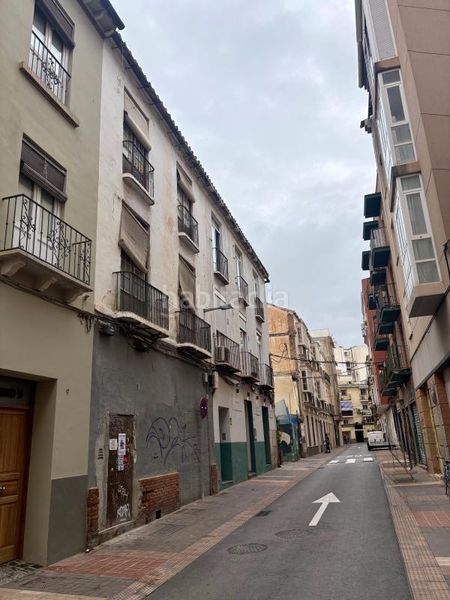 Foto 332d50cc-6d3f-40b5-8e9b-e0fd883472b2. Edificio in La Merced Málaga