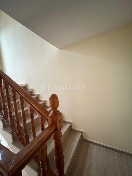 Foto 8d4e3317-66f5-4c7e-b107-7d79aa600563. Casa aparellada amb calefacció a Tous