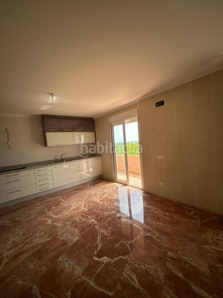 Foto ca0003a1-5017-4fb4-8fbf-31e5fd6c28d4. Casa aparellada amb calefacció a Tous