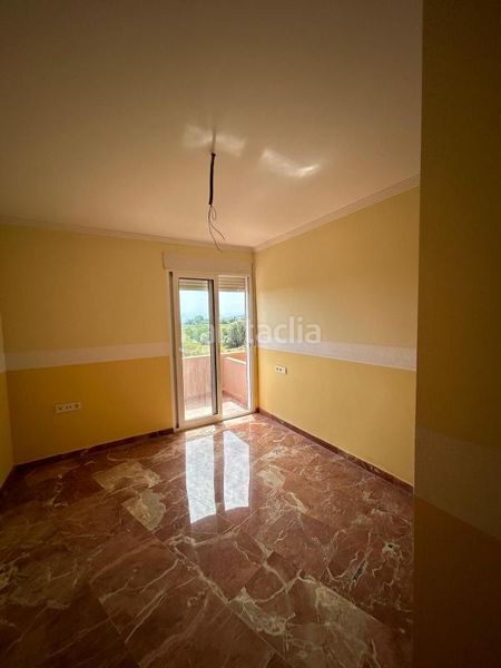 Foto f1e17f44-a546-493a-8873-66c8c0b58ee9. Casa aparellada amb calefacció a Tous