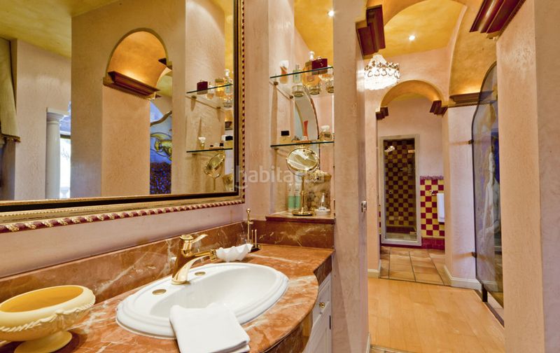 Foto 02cf3f78-fcf9-485c-9b9c-415d4e05938a. Casa amb calefacció aparcament piscina a Nueva Andalucía centro Marbella