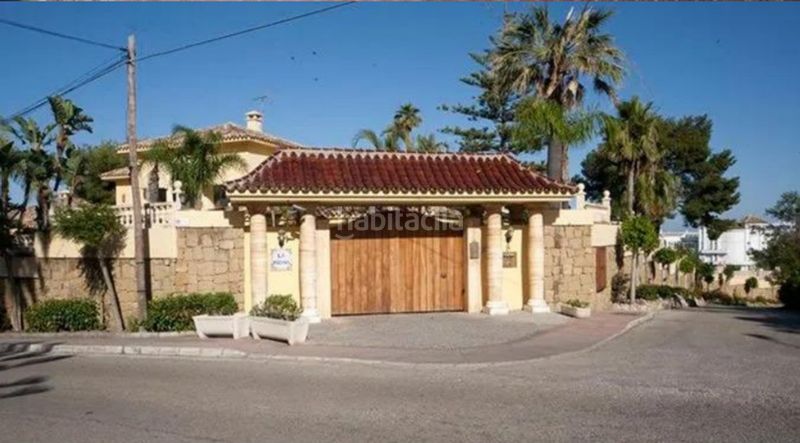Foto 7117af59-17e3-404e-8ad4-00f161c0d7bb. Casa amb calefacció aparcament piscina a Nueva Andalucía centro Marbella